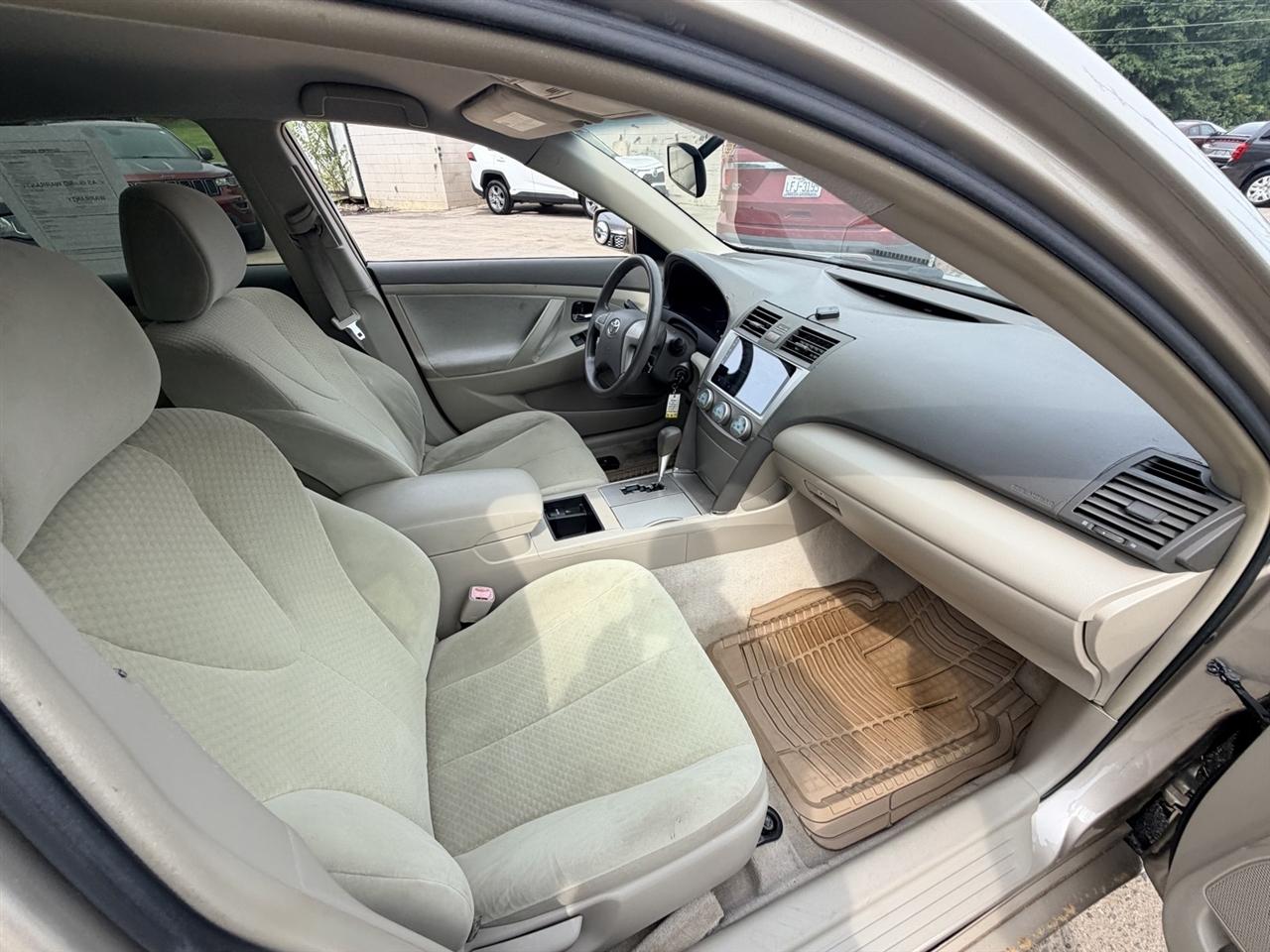 Toyota Camry LE 2009