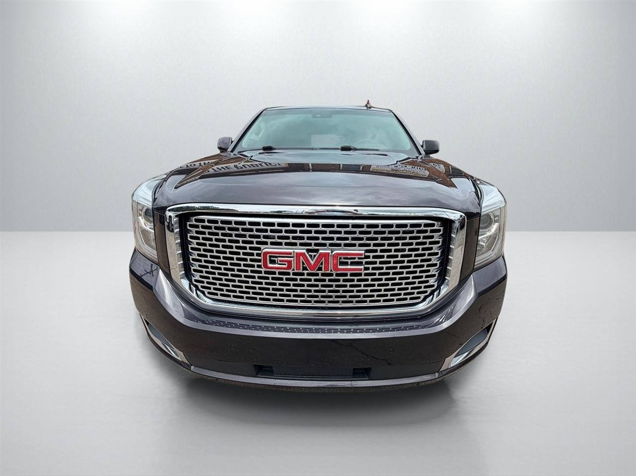 GMC Yukon Denali 4WD 2017