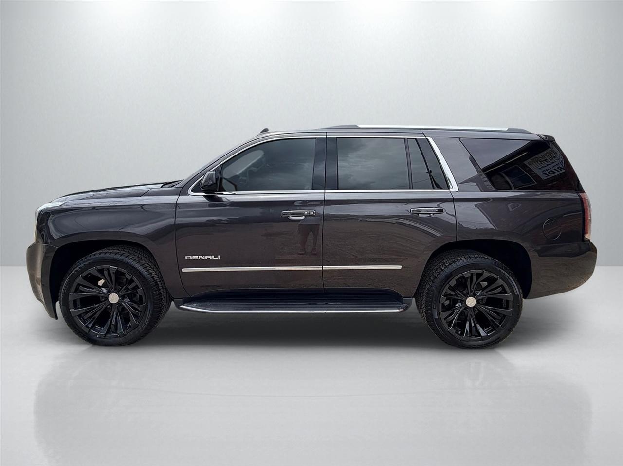 GMC Yukon Denali 4WD 2017
