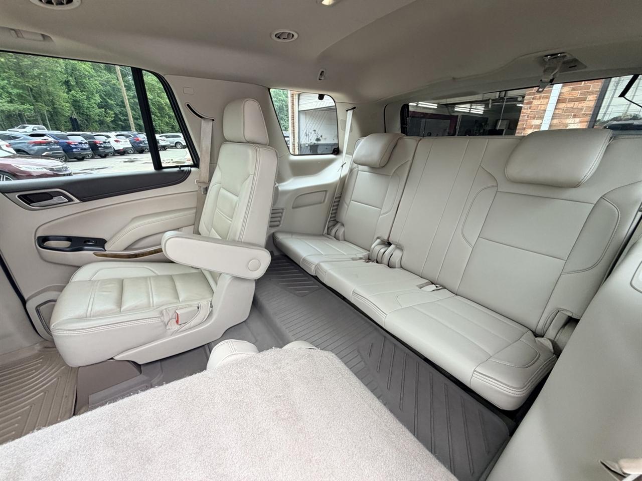GMC Yukon Denali 4WD 2017