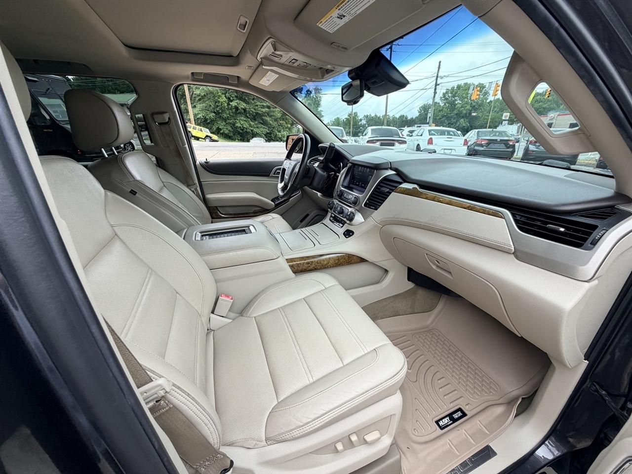 GMC Yukon Denali 4WD 2017