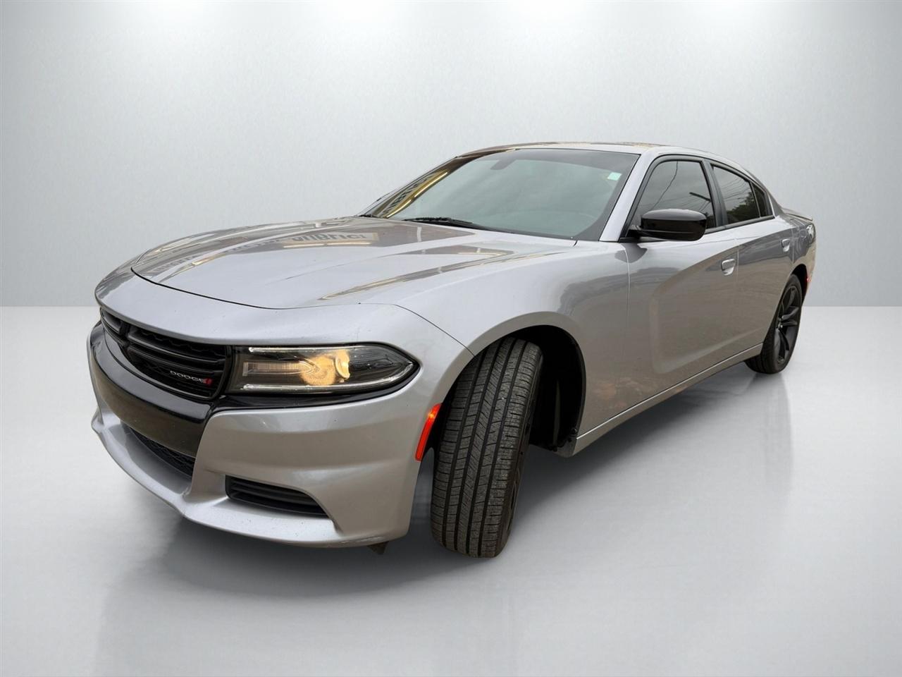 Dodge Charger SE 2017