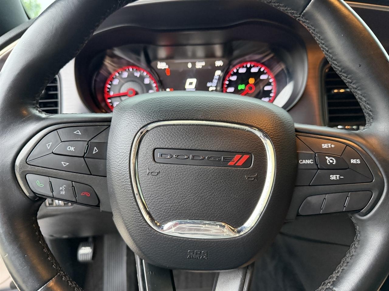Dodge Charger SE 2017