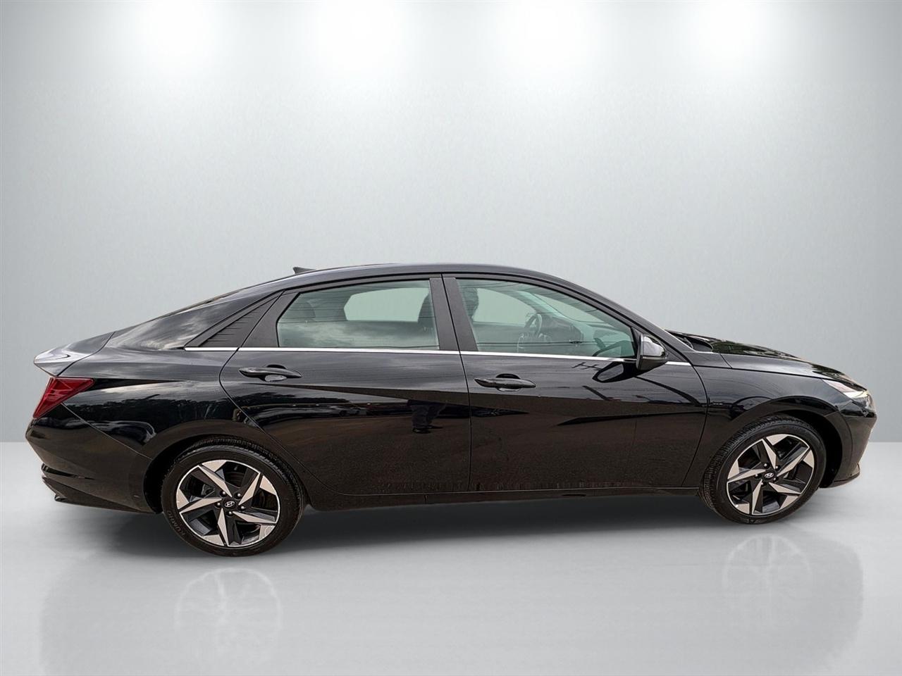 Hyundai Elantra SEL 2022