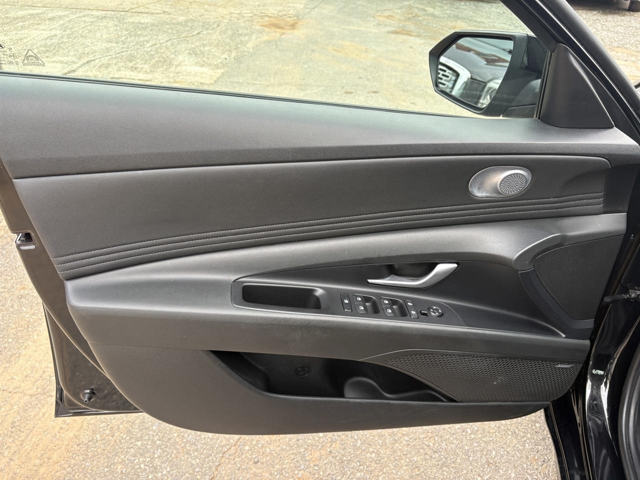 Hyundai Elantra SEL 2022