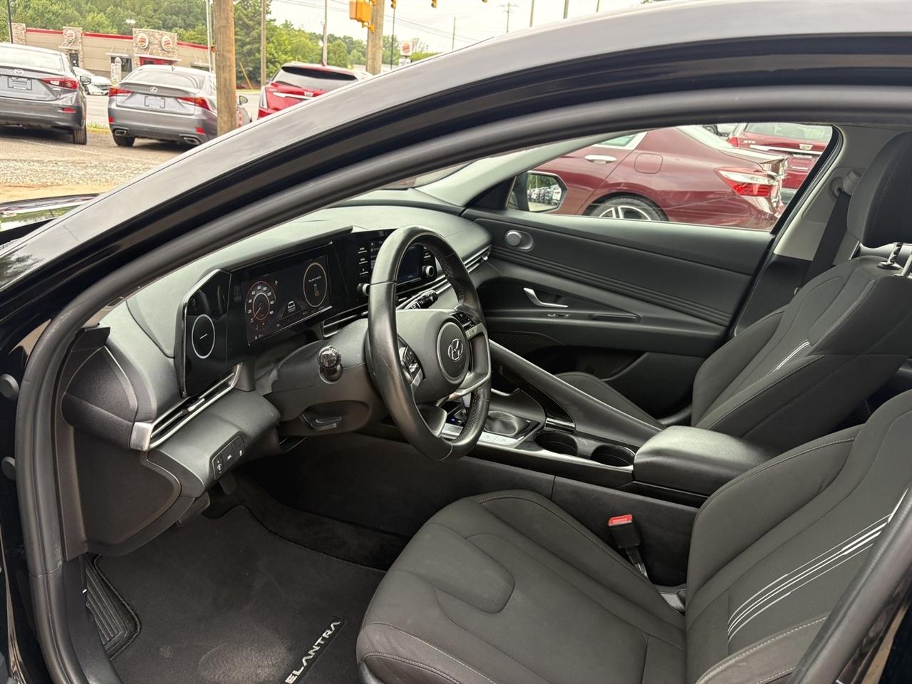 Hyundai Elantra SEL 2022