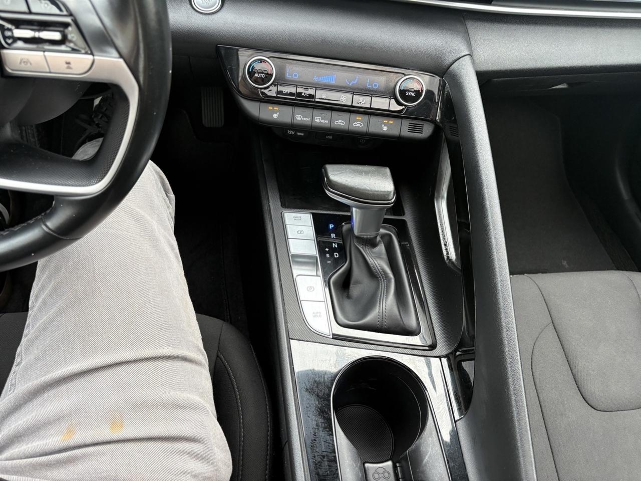 Hyundai Elantra SEL 2022