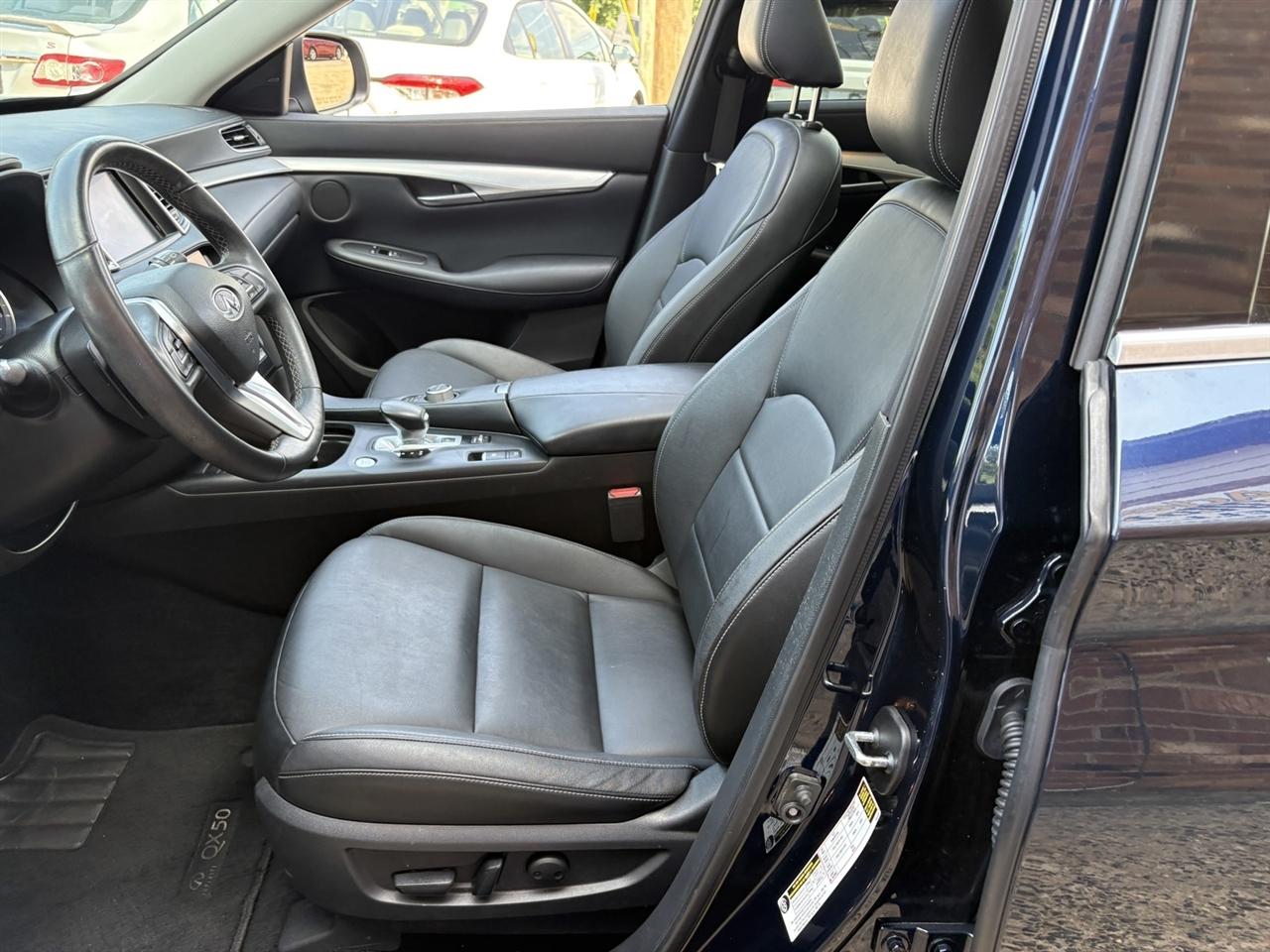 Infiniti QX50 PURE 2020