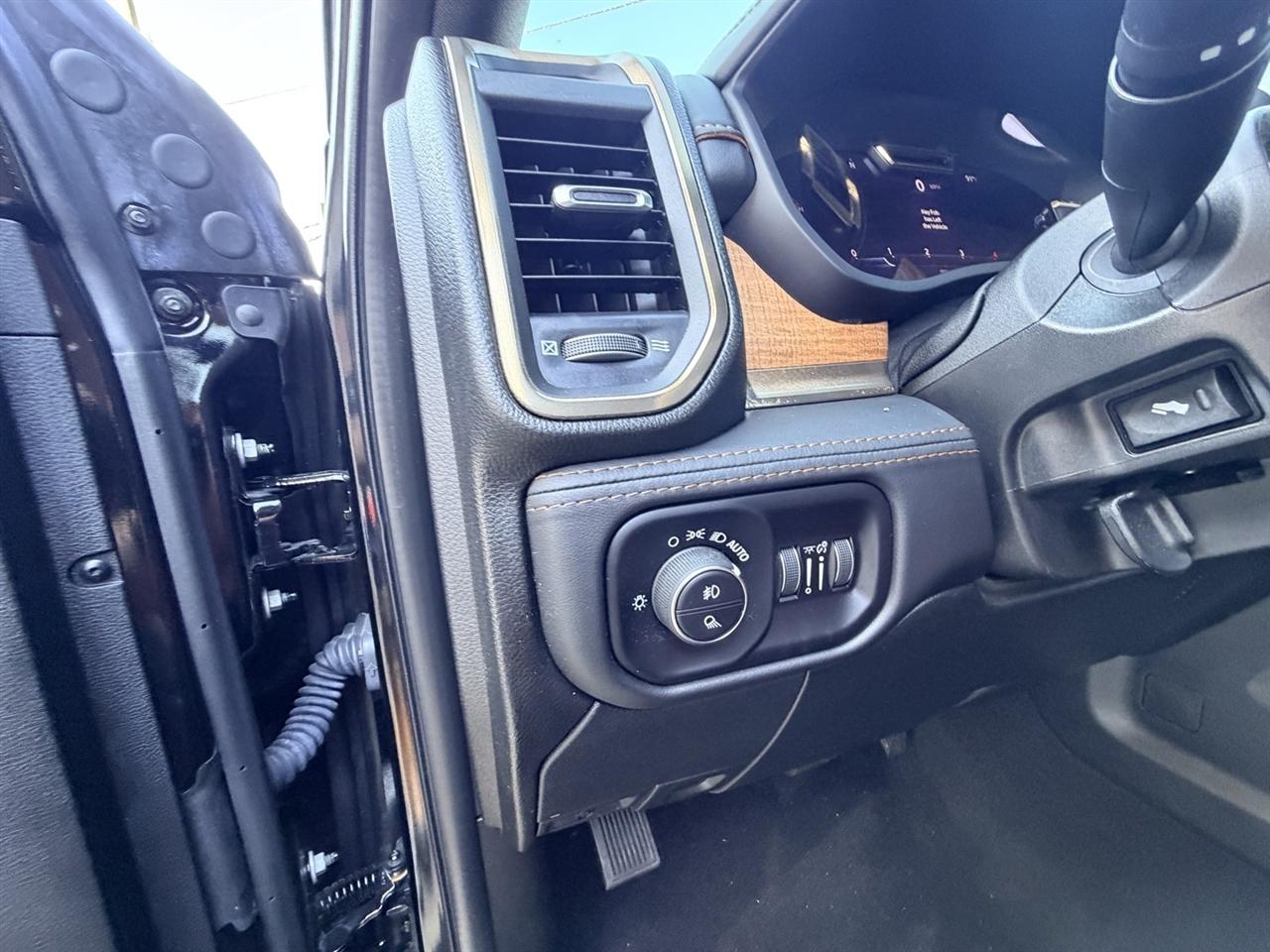 RAM 2500 Longhorn Crew Cab SWB 4WD 2024