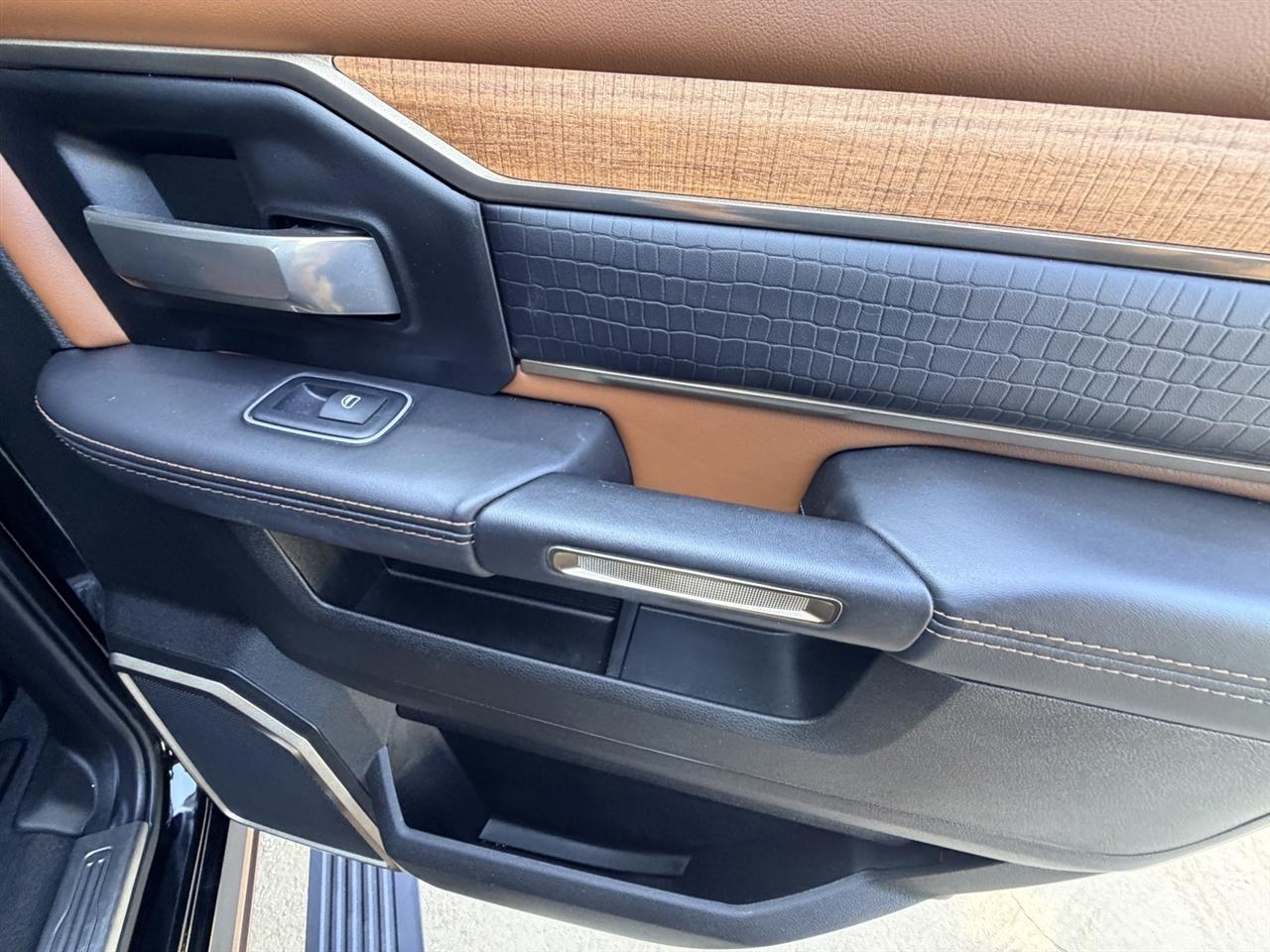 RAM 2500 Longhorn Crew Cab SWB 4WD 2024