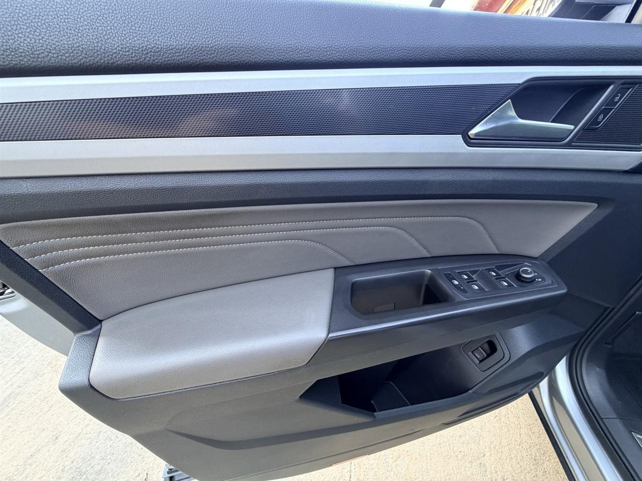 Volkswagen Atlas Cross Sport SEL 4MOTION 2022