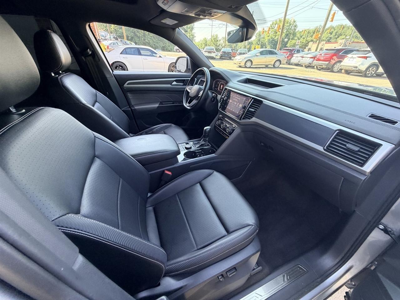 Volkswagen Atlas Cross Sport SEL 4MOTION 2022