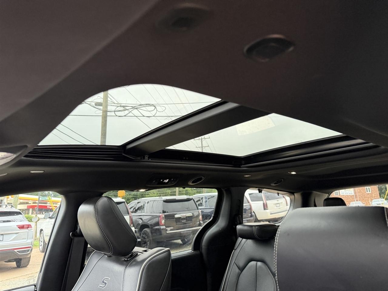 Chrysler Pacifica Limited 2022