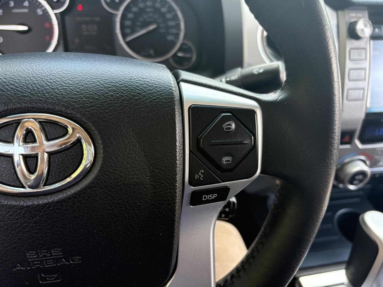 Toyota Tundra Limited 5.7L CrewMax 4WD 2017