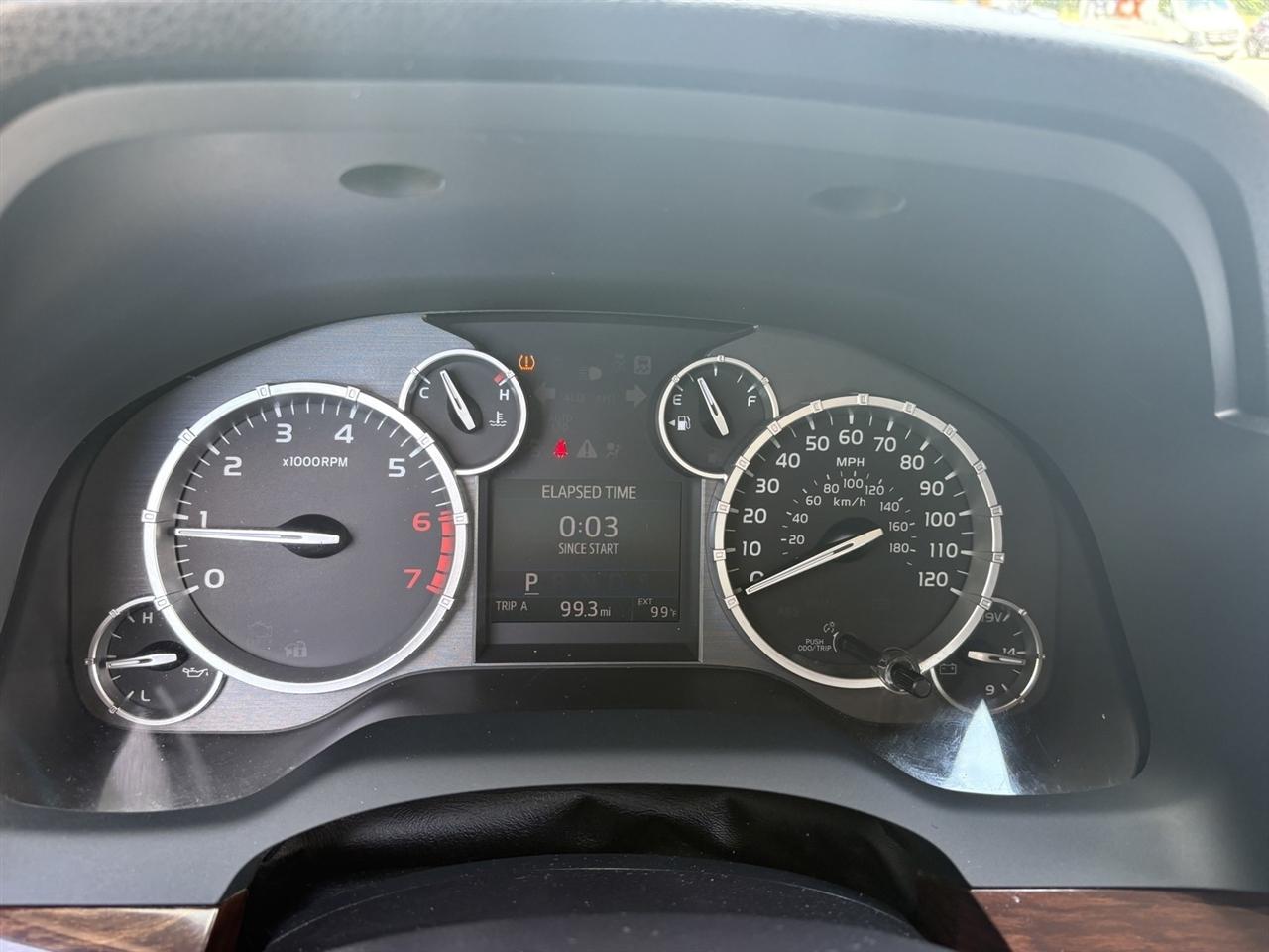 Toyota Tundra Limited 5.7L CrewMax 4WD 2017