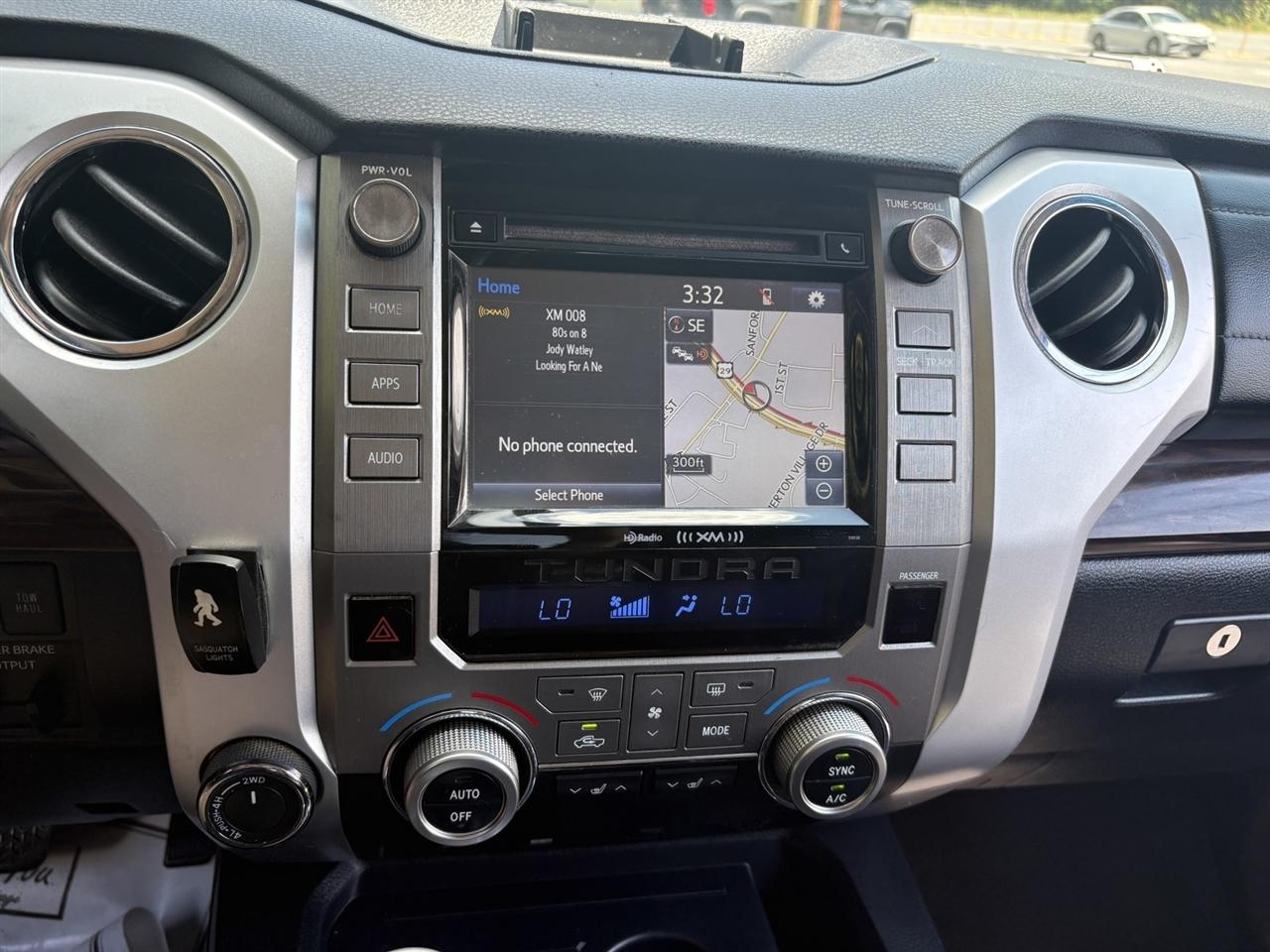 Toyota Tundra Limited 5.7L CrewMax 4WD 2017