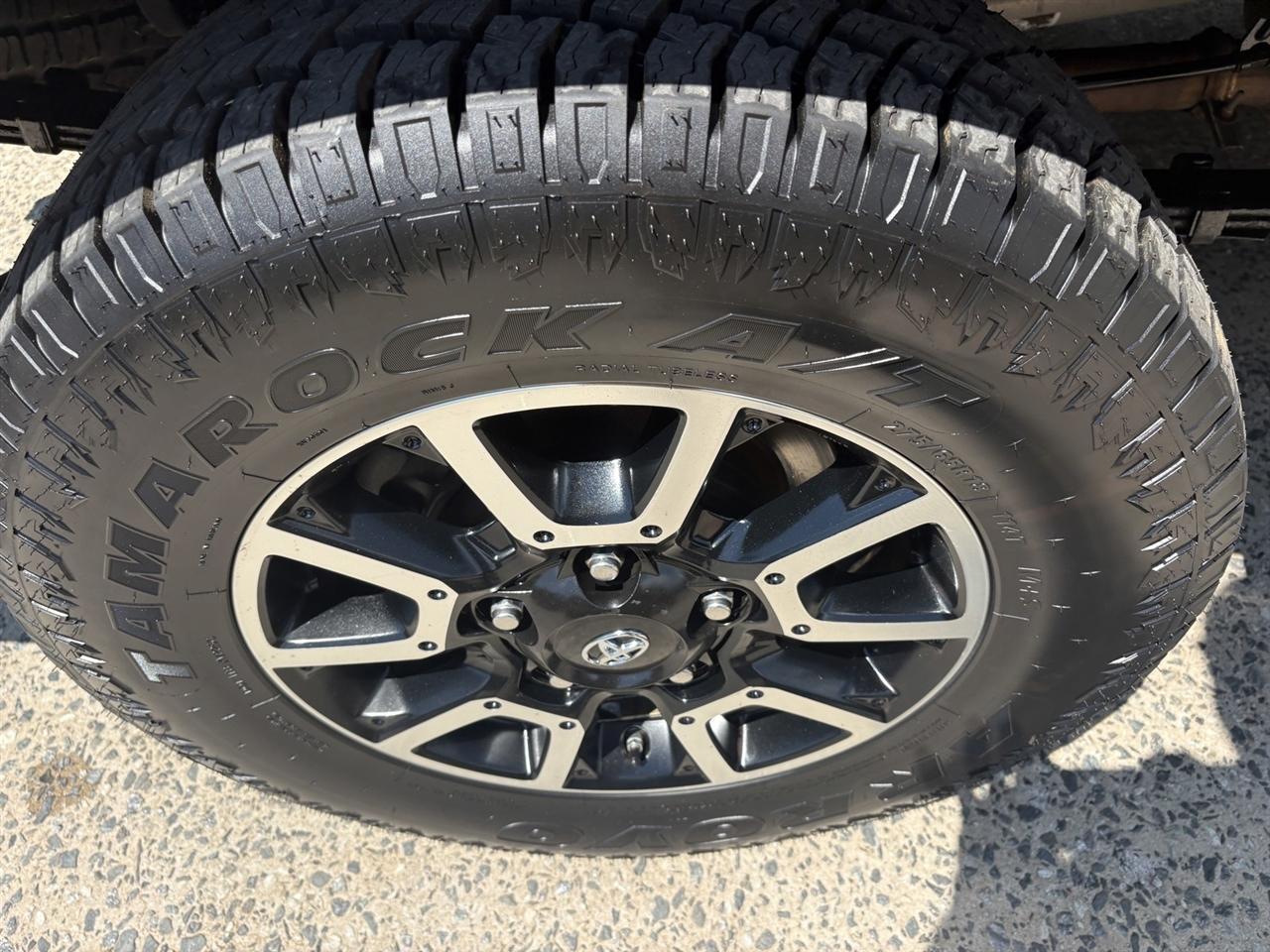 Toyota Tundra Limited 5.7L CrewMax 4WD 2017
