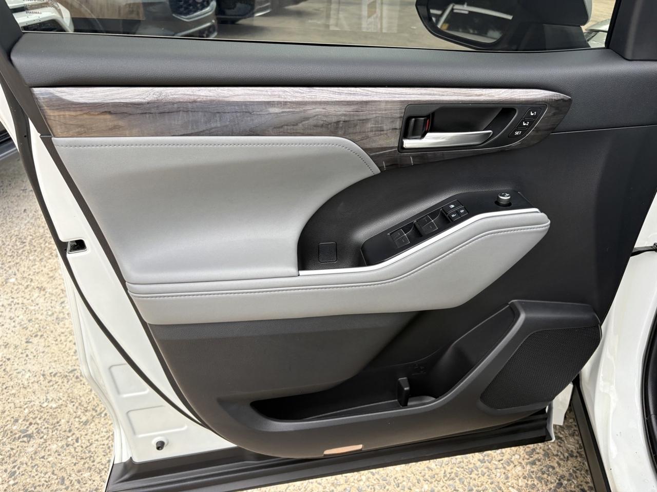 Toyota Highlander Limited 2020