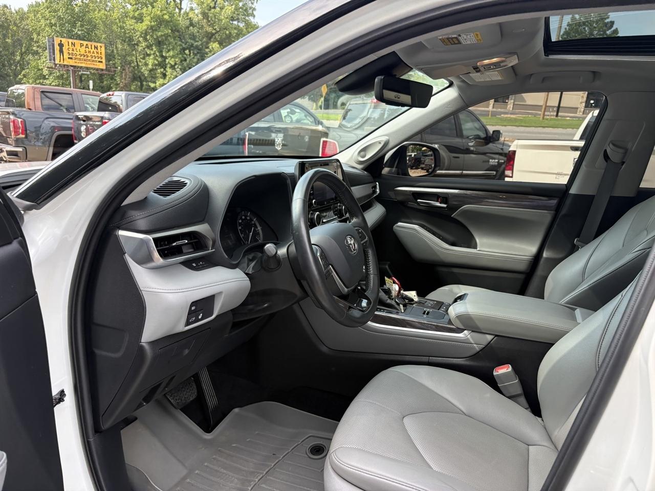 Toyota Highlander Limited 2020