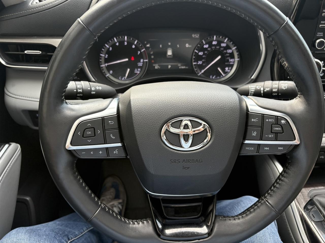 Toyota Highlander Limited 2020