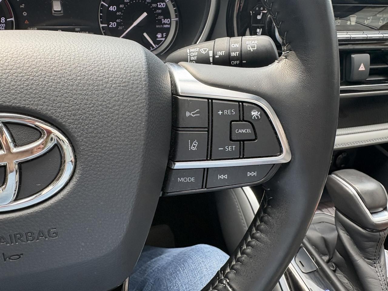 Toyota Highlander Limited 2020