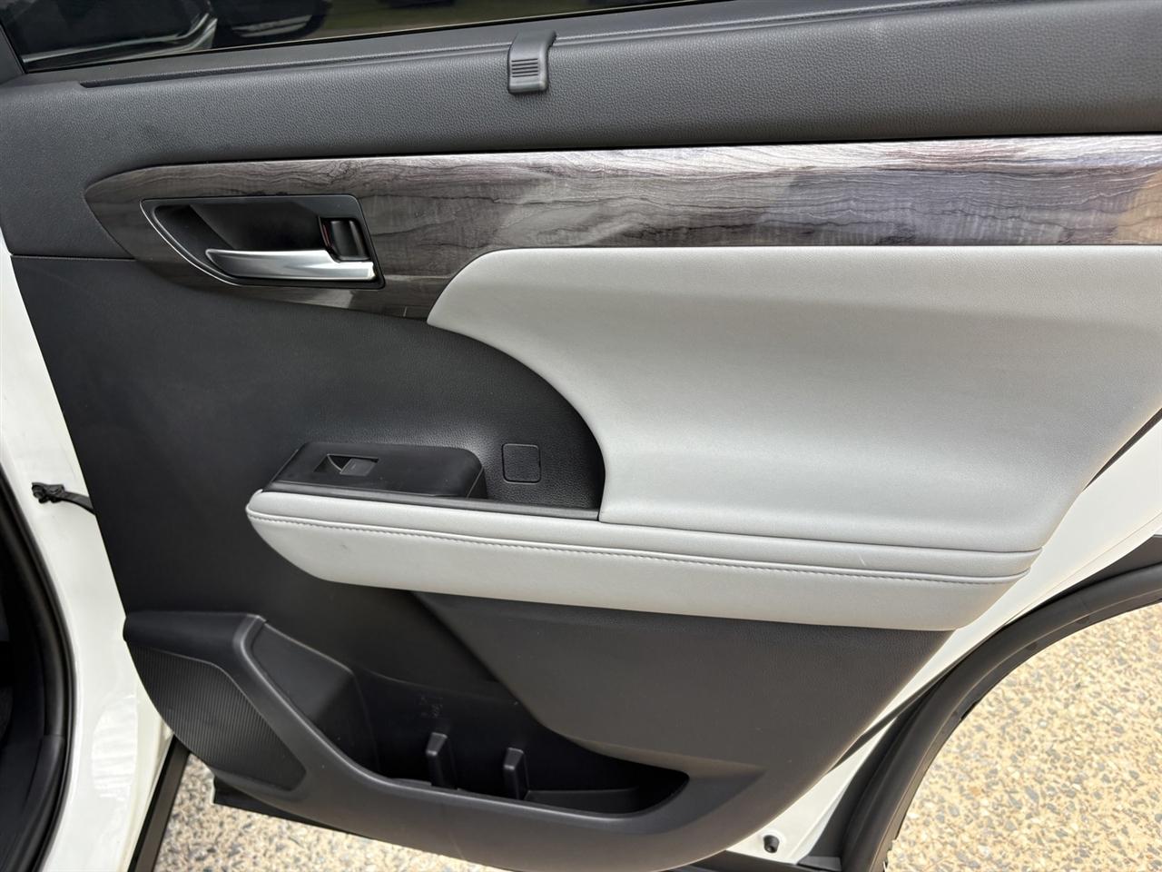 Toyota Highlander Limited 2020