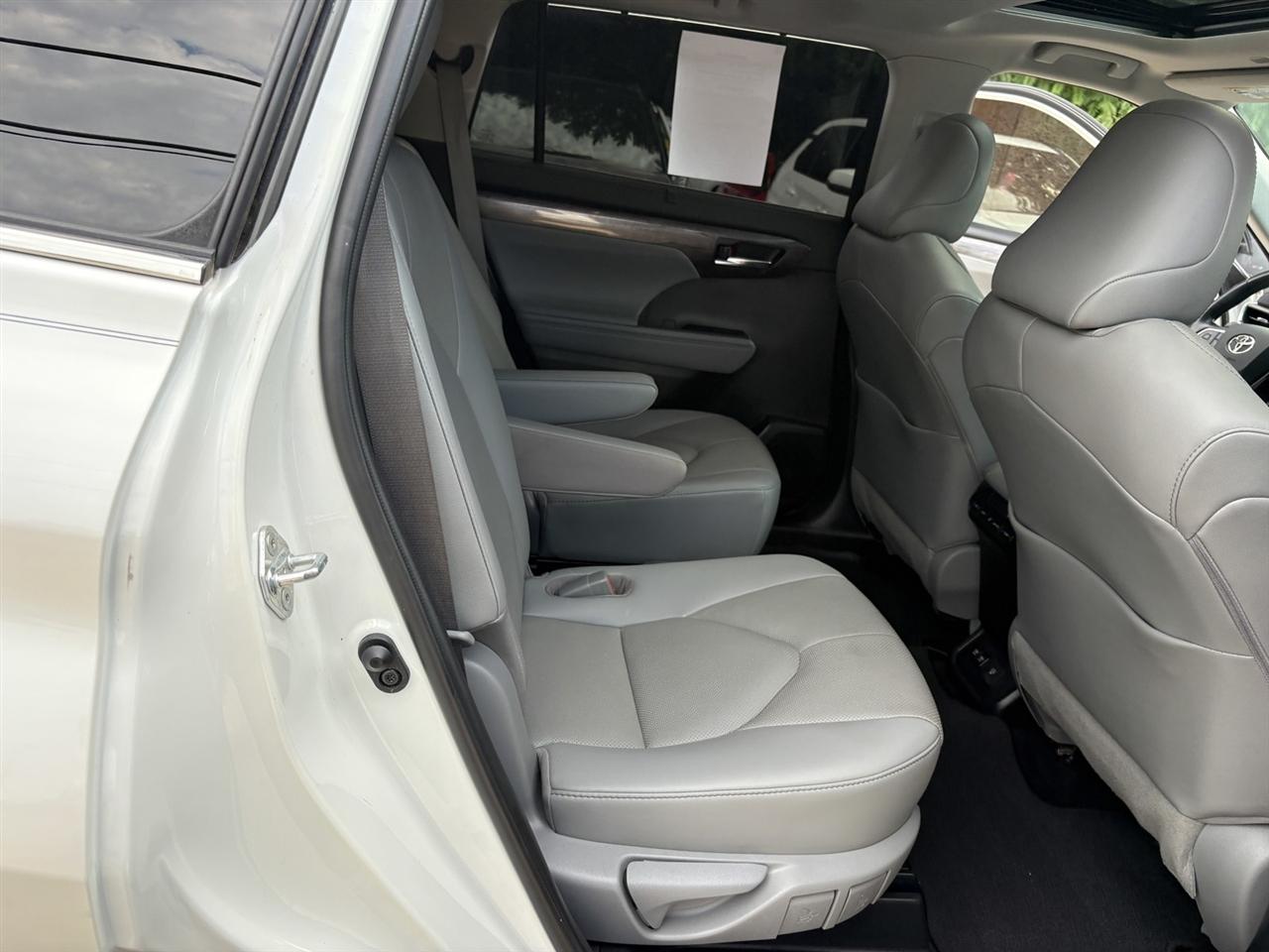 Toyota Highlander Limited 2020