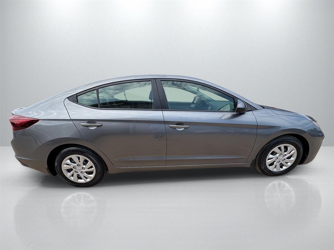 Hyundai Elantra SE 6M 2019