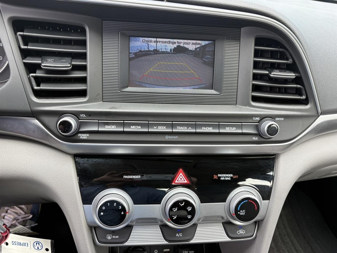 Hyundai Elantra SE 6M 2019