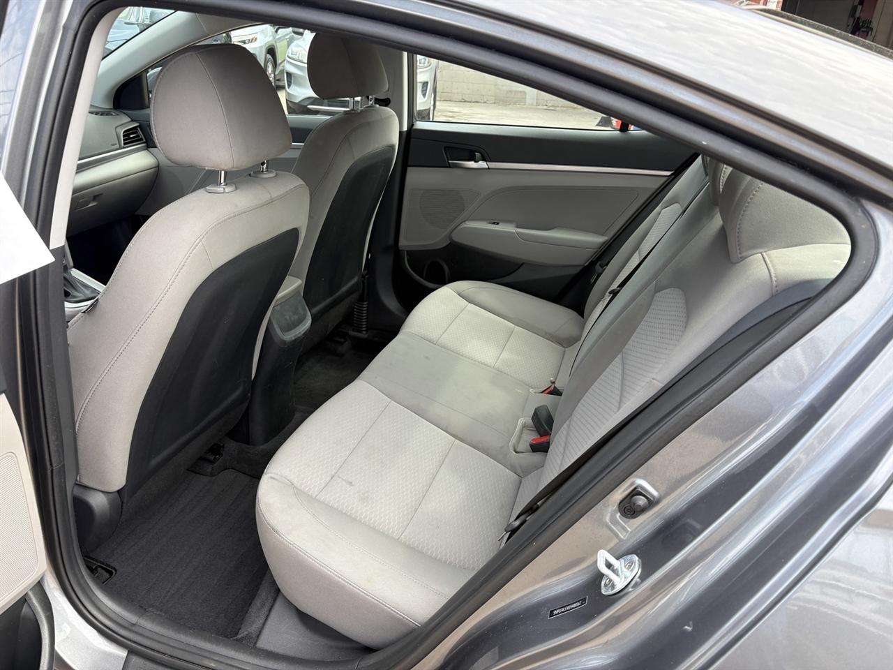 Hyundai Elantra SE 6M 2019