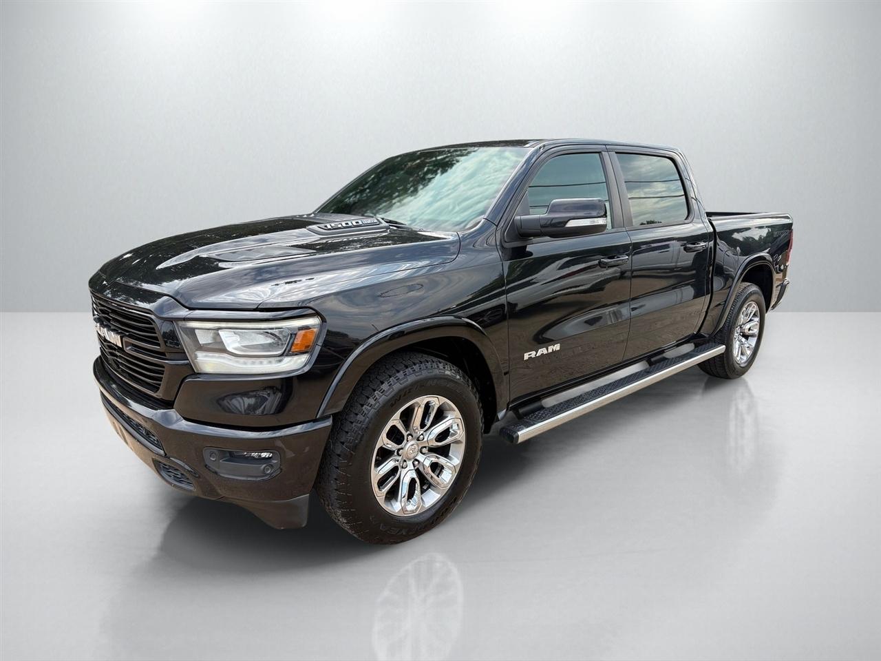 RAM 1500 Laramie Crew Cab SWB 4WD 2021