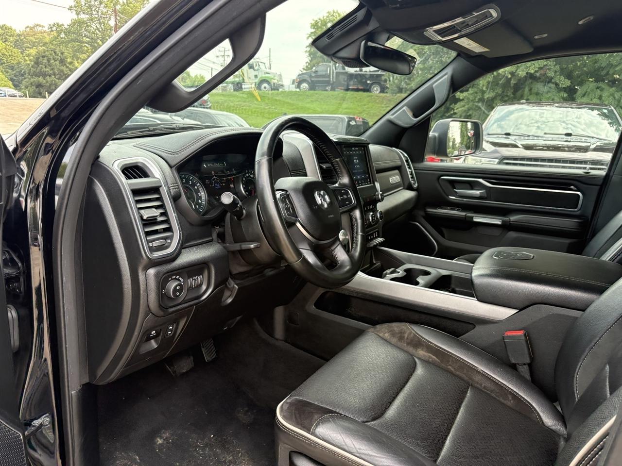 RAM 1500 Laramie Crew Cab SWB 4WD 2021