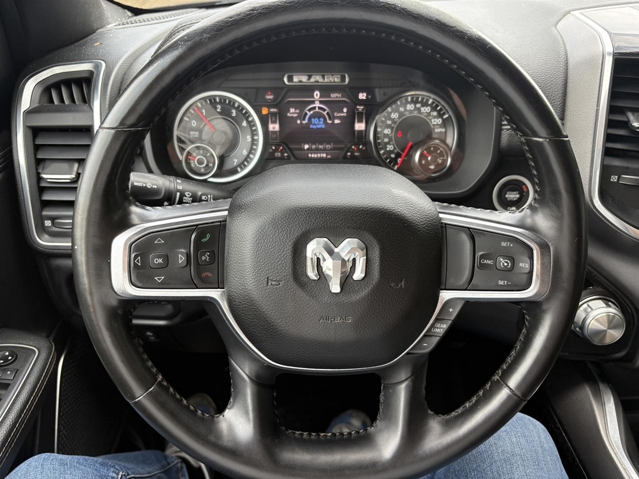 RAM 1500 Laramie Crew Cab SWB 4WD 2021