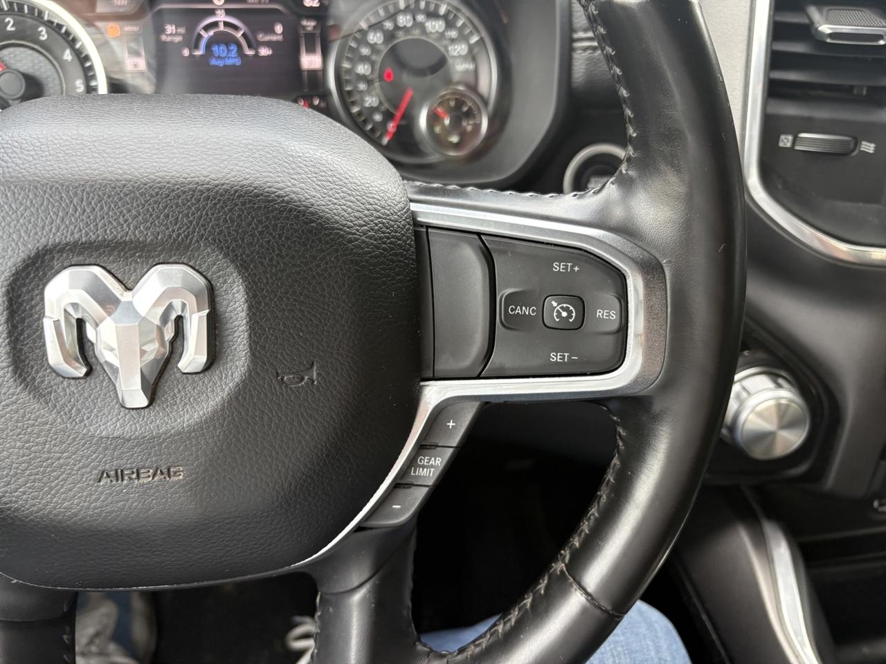 RAM 1500 Laramie Crew Cab SWB 4WD 2021