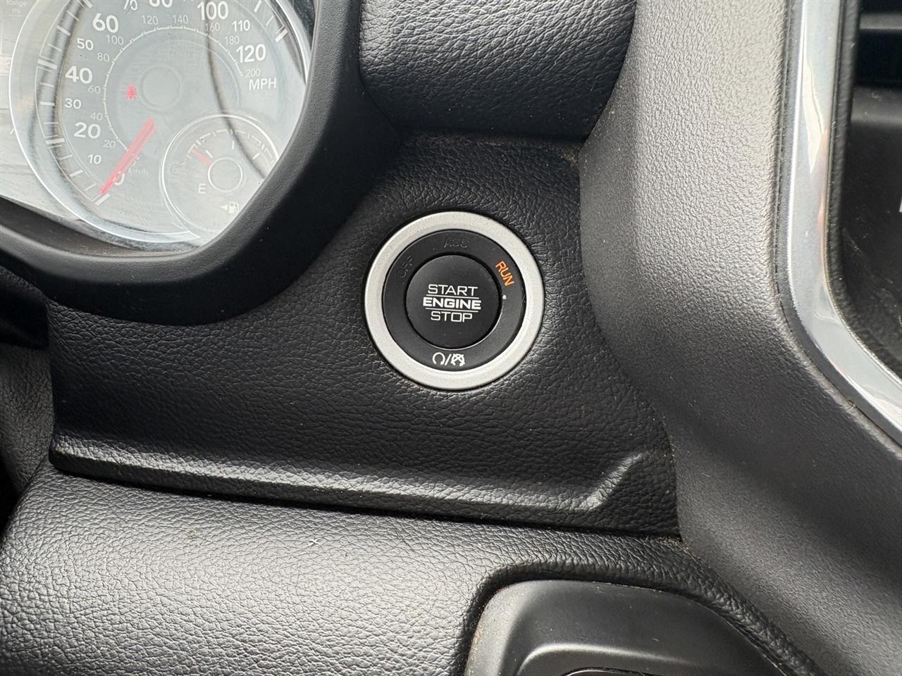 RAM 1500 Laramie Crew Cab SWB 4WD 2021