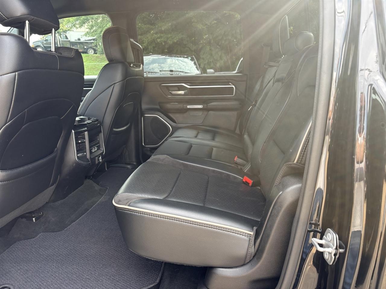RAM 1500 Laramie Crew Cab SWB 4WD 2021