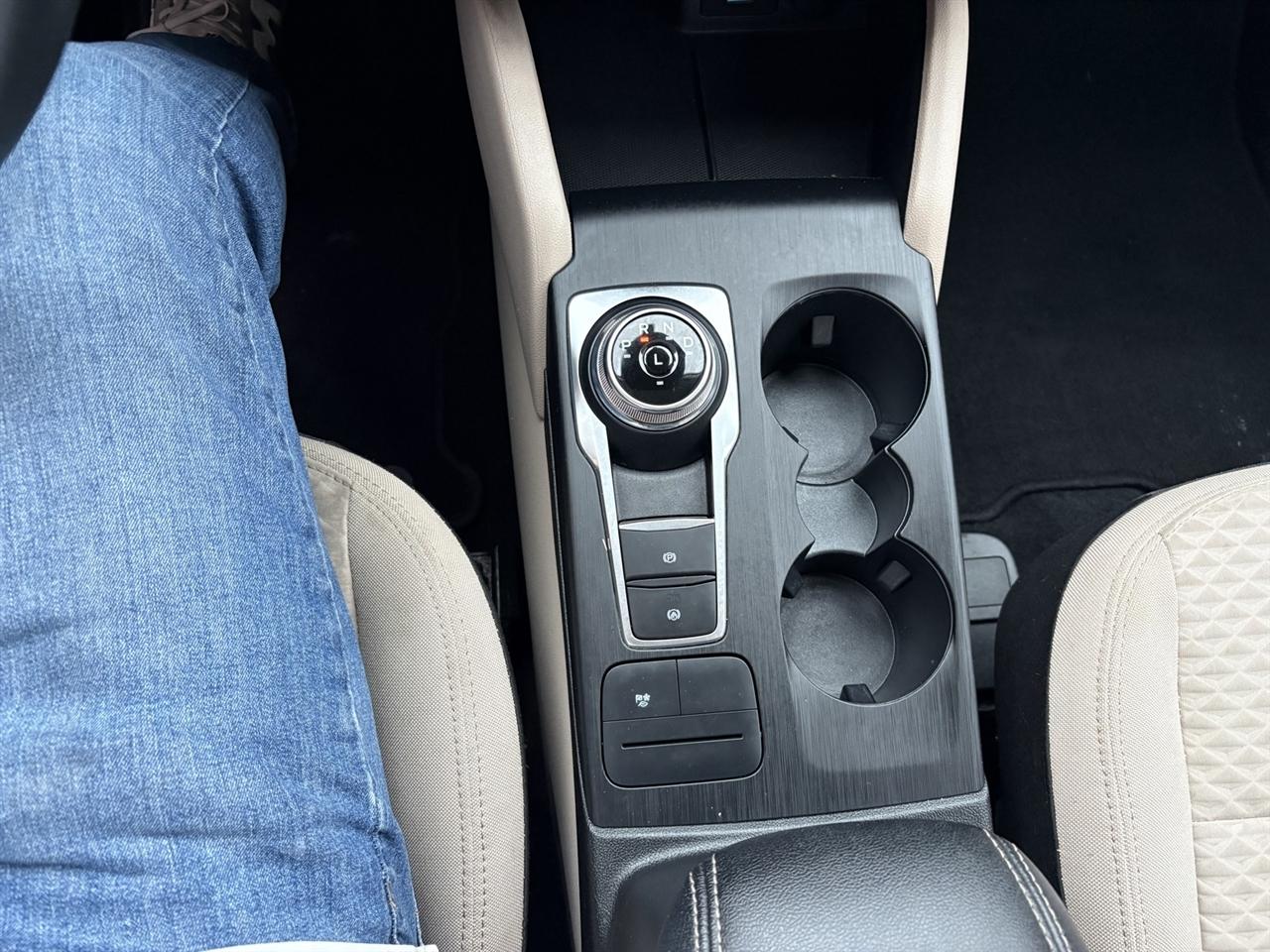 Ford Escape Hybrid SE AWD 2022