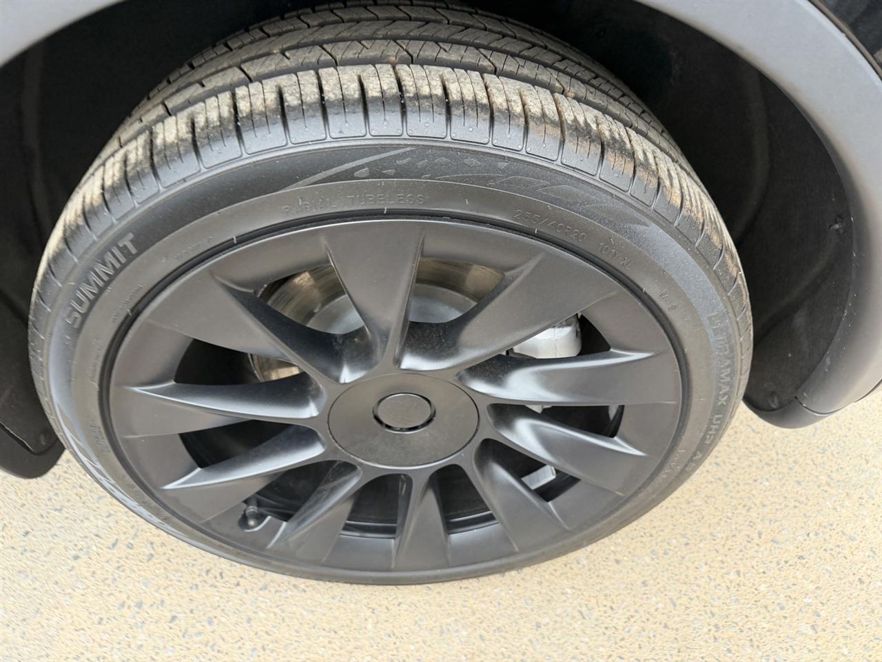 Tesla Model Y Long Range 2023