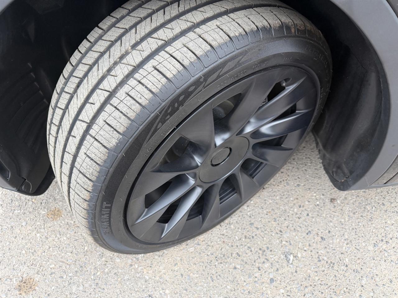 Tesla Model Y Long Range 2023