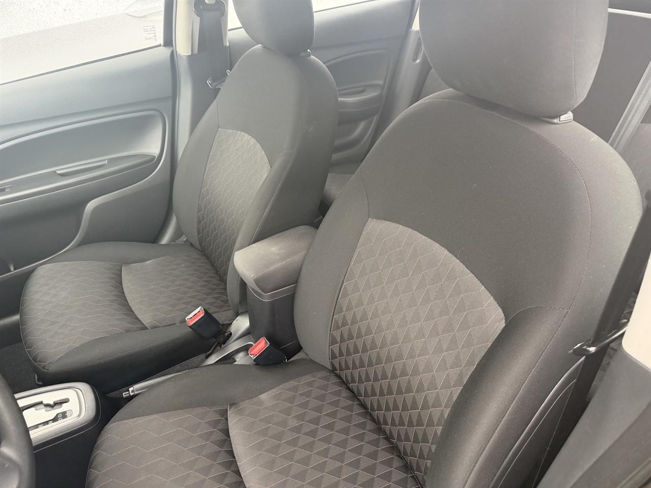 Mitsubishi Mirage Carbonite Edition CVT 2021