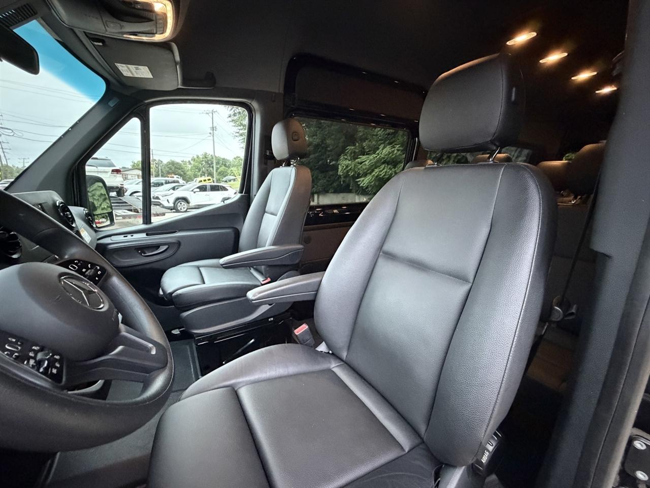 Mercedes-Benz Sprinter 2500 170-in. WB 2024