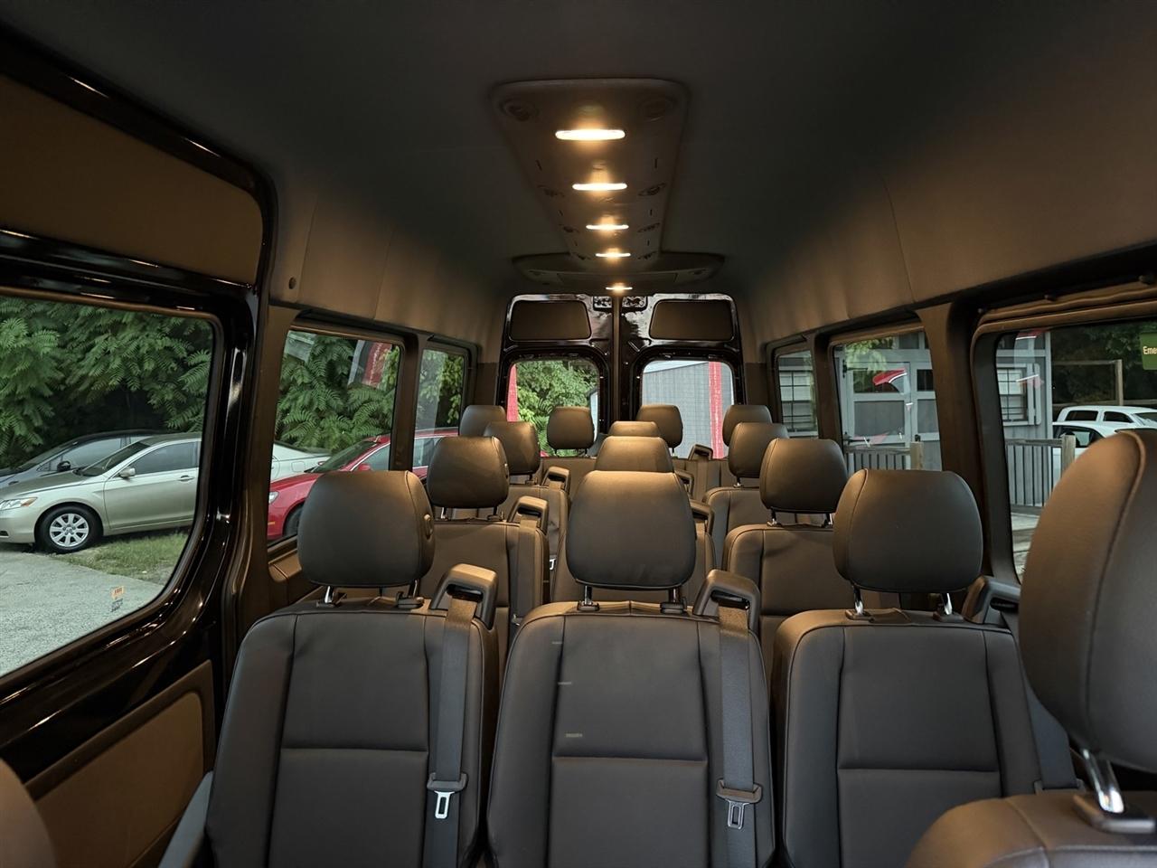 Mercedes-Benz Sprinter 2500 170-in. WB 2024