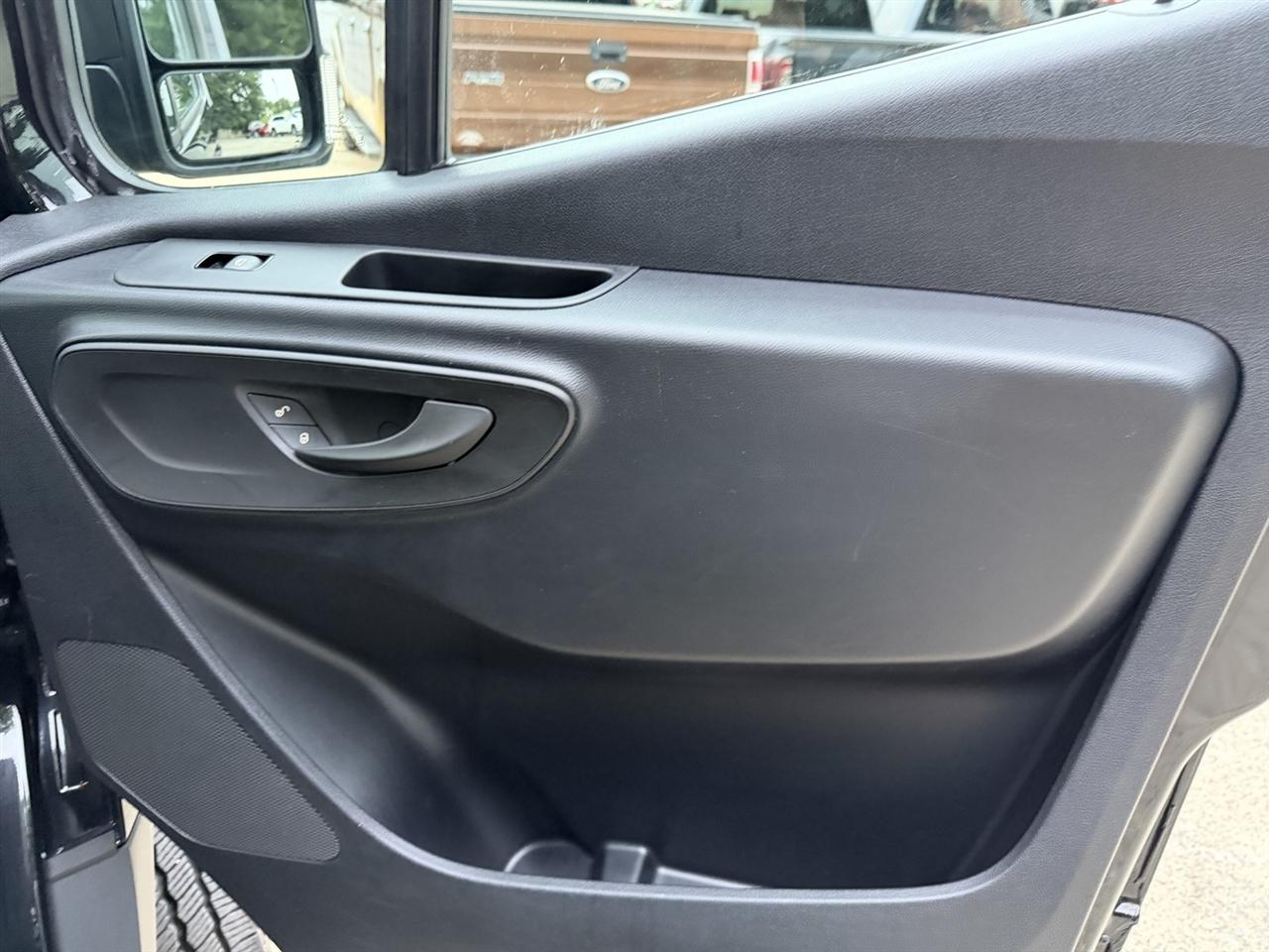 Mercedes-Benz Sprinter 2500 170-in. WB 2024