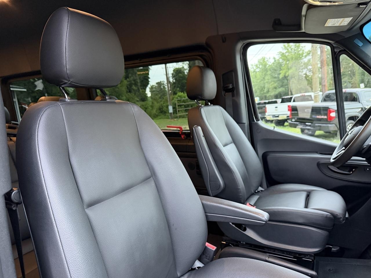 Mercedes-Benz Sprinter 2500 170-in. WB 2024