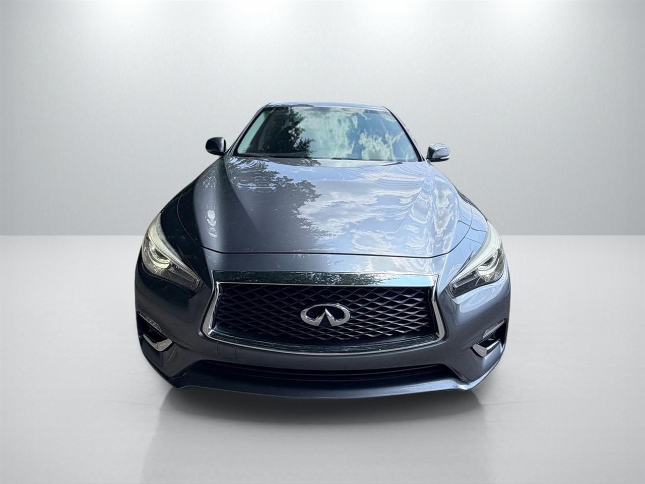 Infiniti Q50 3.0t LUXE AWD 2018