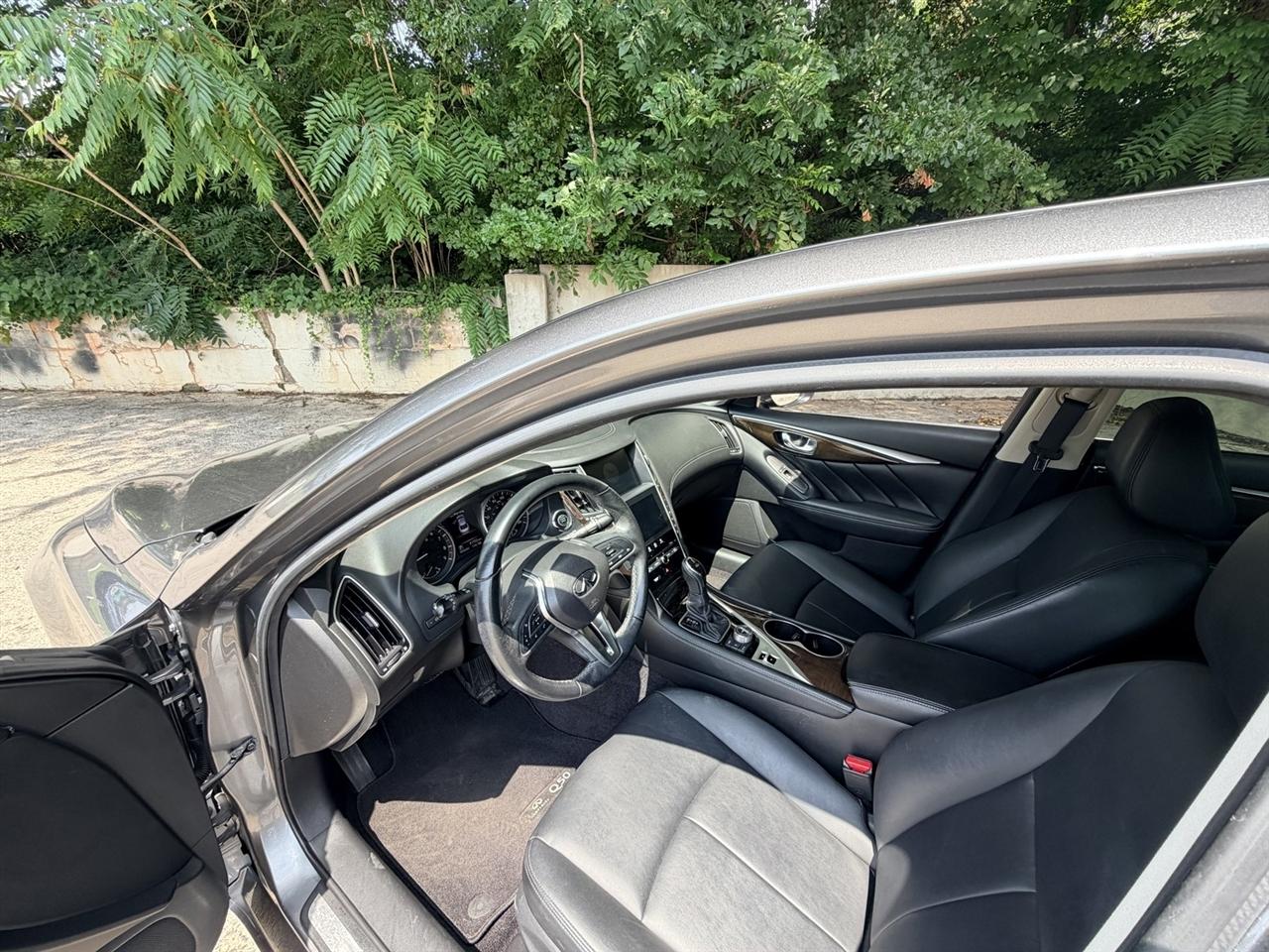 Infiniti Q50 3.0t LUXE AWD 2018