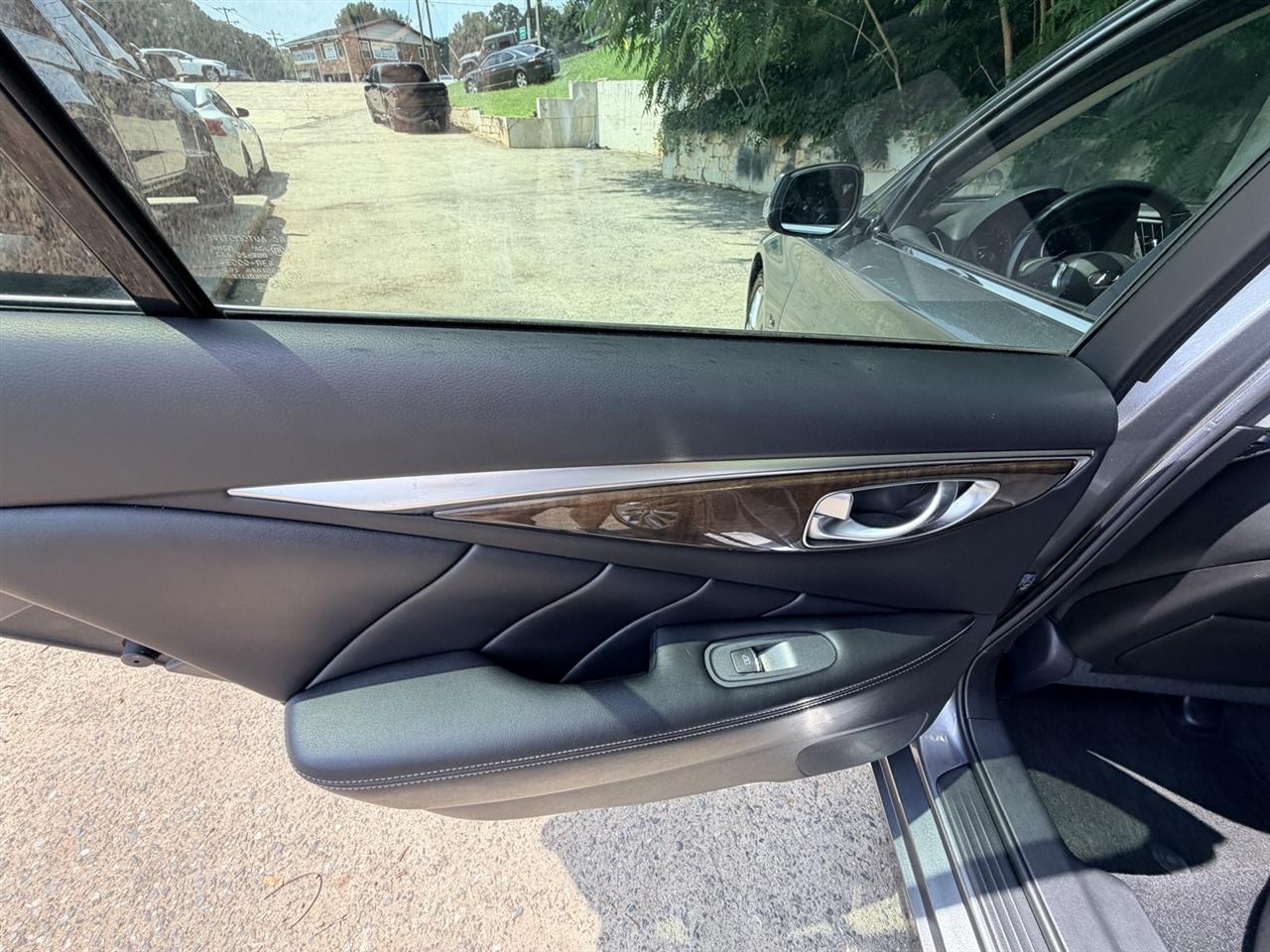 Infiniti Q50 3.0t LUXE AWD 2018