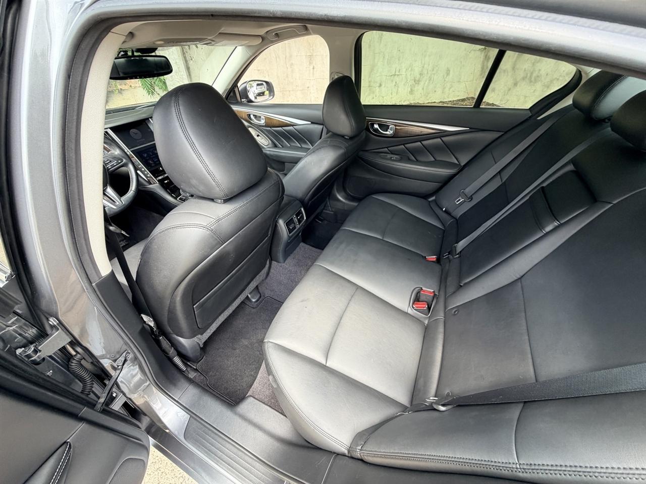 Infiniti Q50 3.0t LUXE AWD 2018