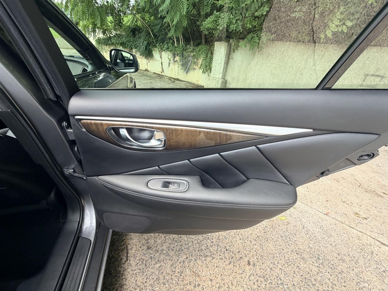 Infiniti Q50 3.0t LUXE AWD 2018