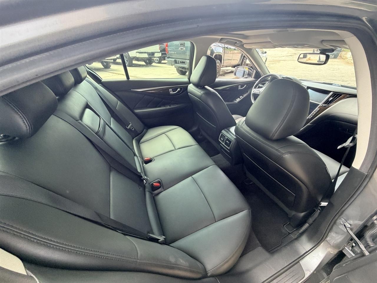 Infiniti Q50 3.0t LUXE AWD 2018